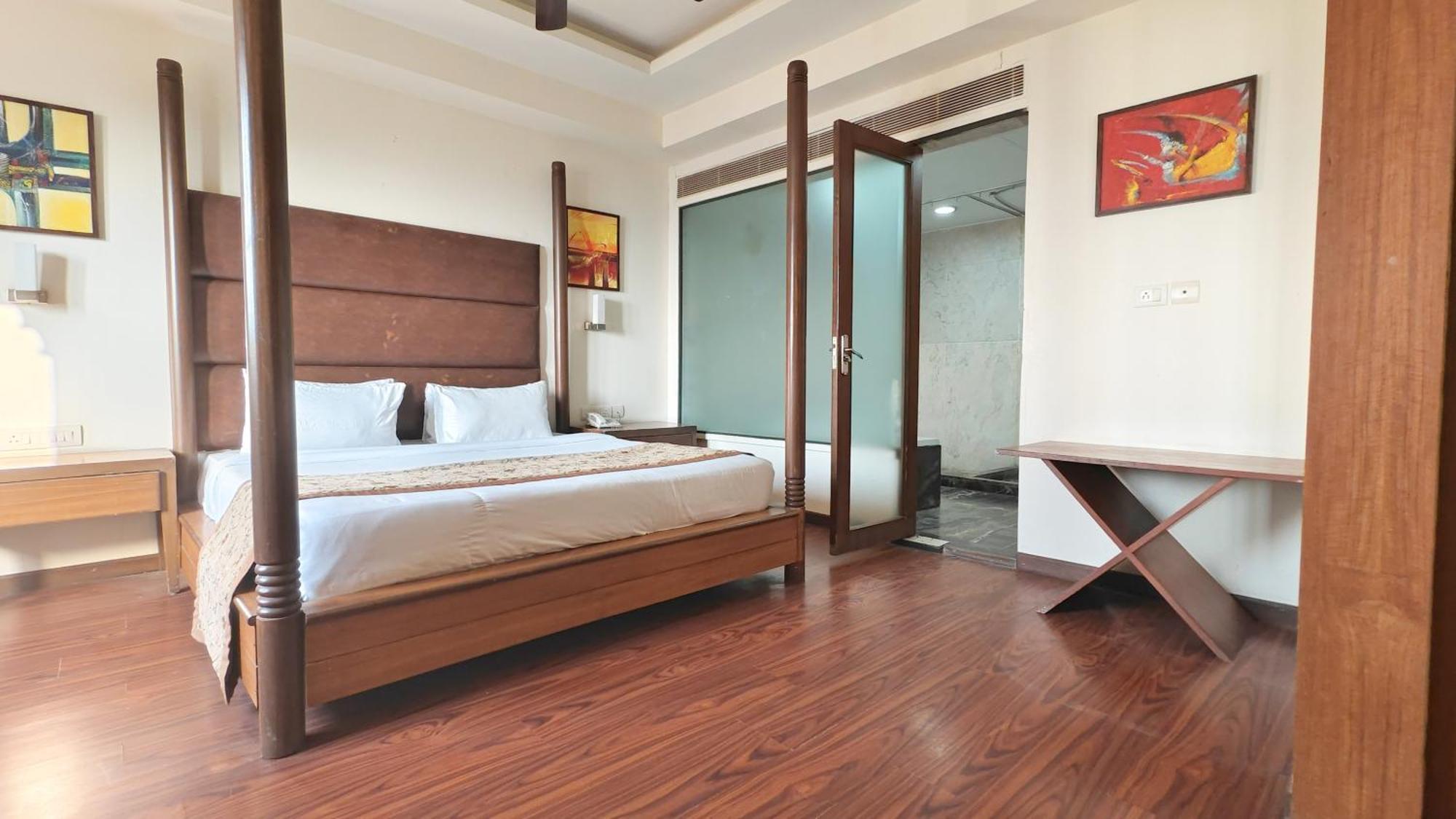 Hotel The Sky Imperial, Udajpur Exteriér fotografie