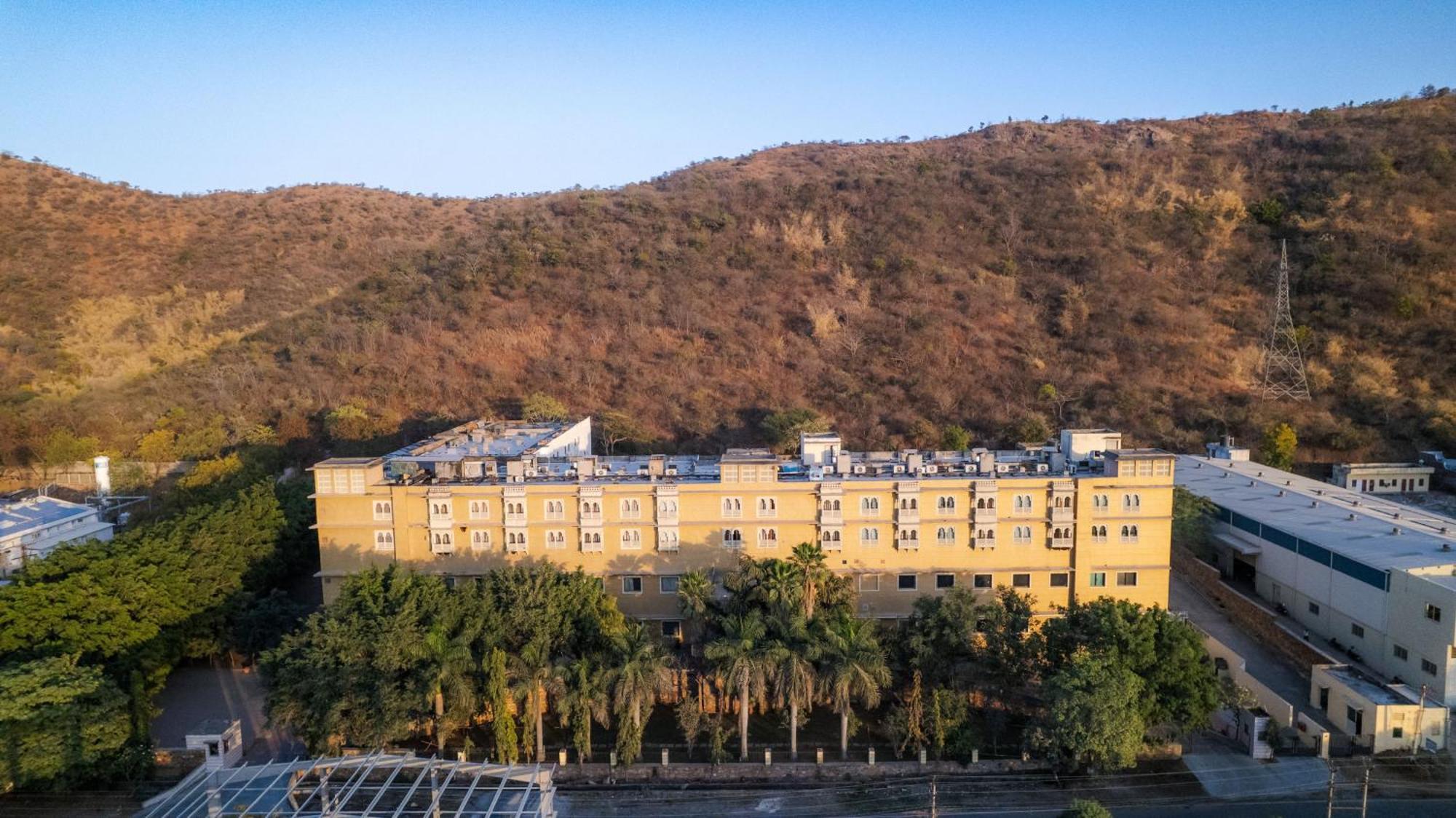 Hotel The Sky Imperial, Udajpur Exteriér fotografie