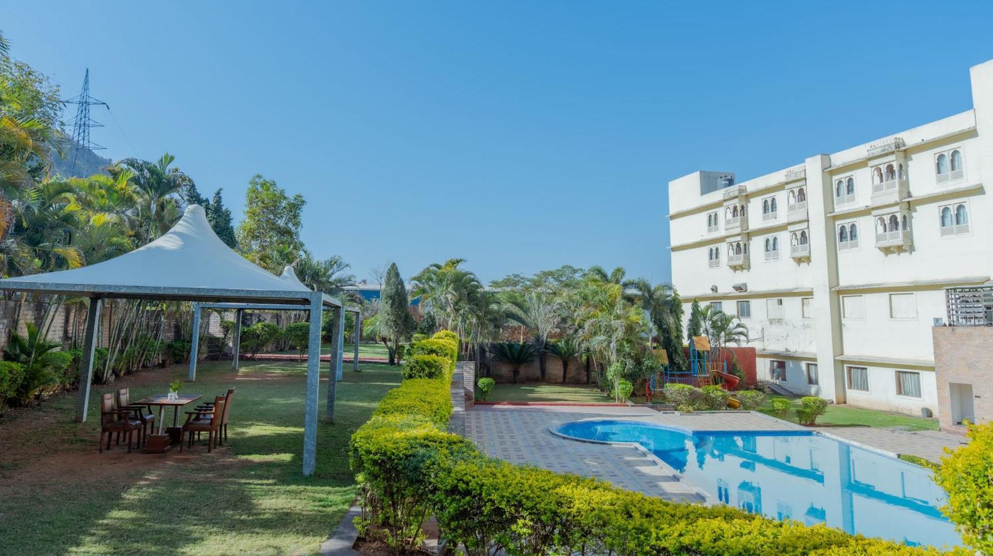 Hotel The Sky Imperial, Udajpur Exteriér fotografie